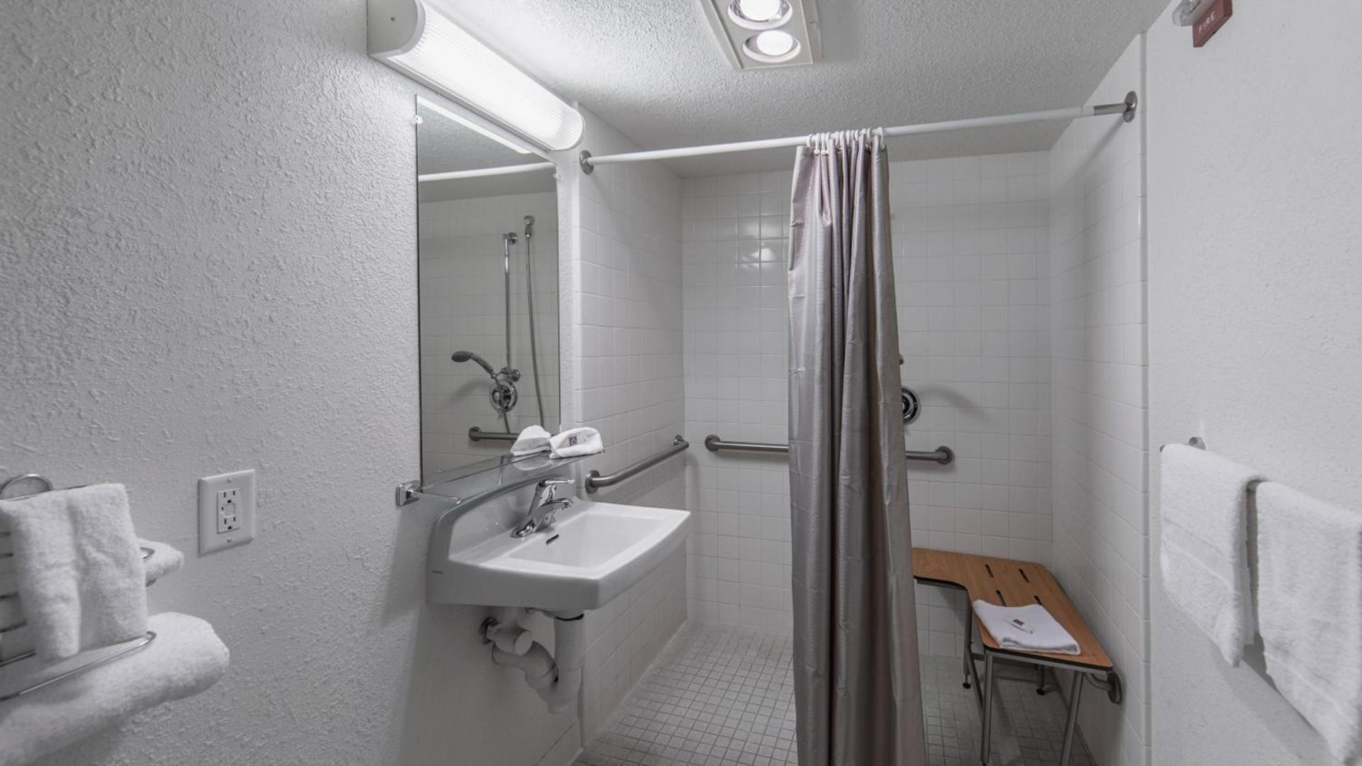Motel 6-Medford, OR - North photo 17