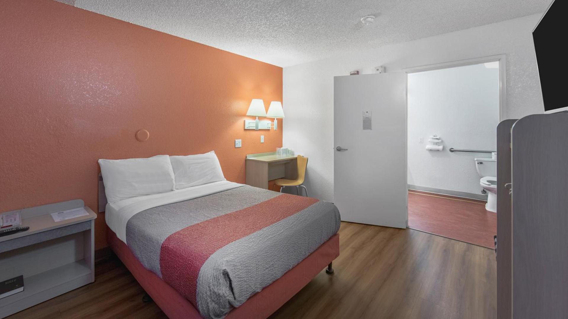 Motel 6-Medford, OR - North photo 18