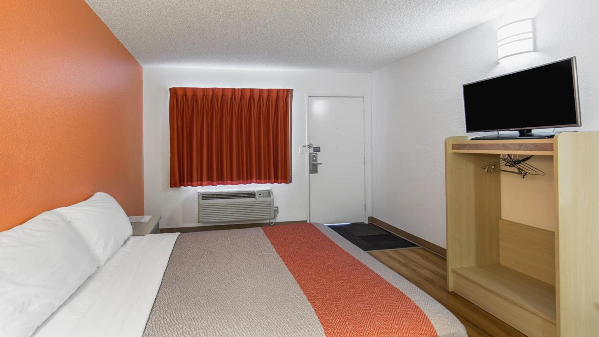Motel 6-Medford, OR - North photo 23