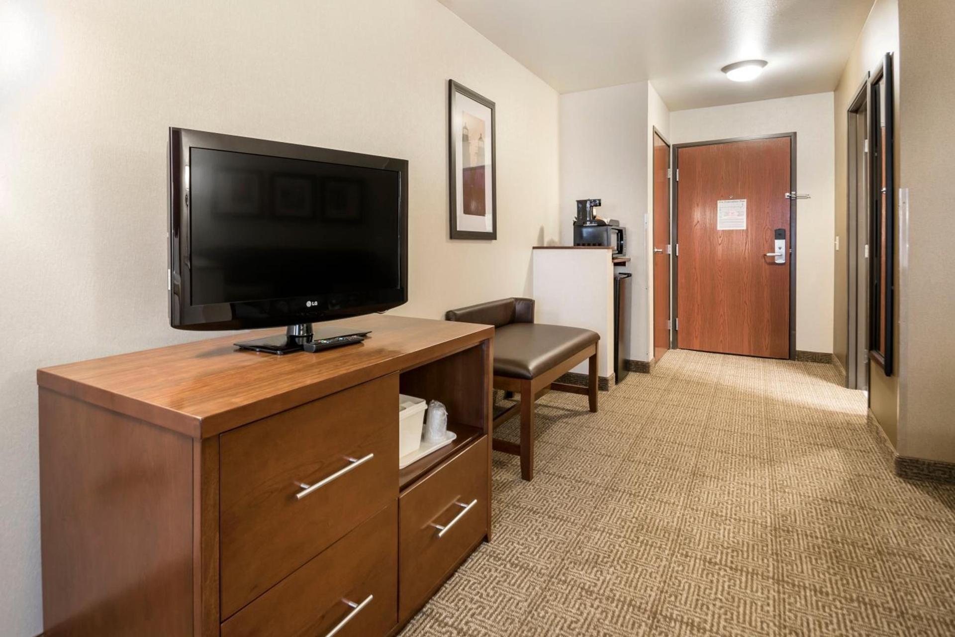 Comfort Suites at Par 4 Resort photo 50