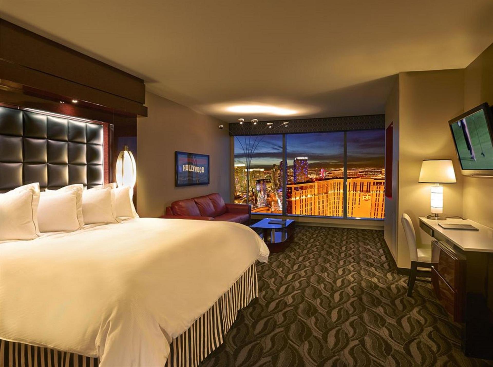 Suites at Elara Las Vegas Center Strip-No Resort Fees photo 5