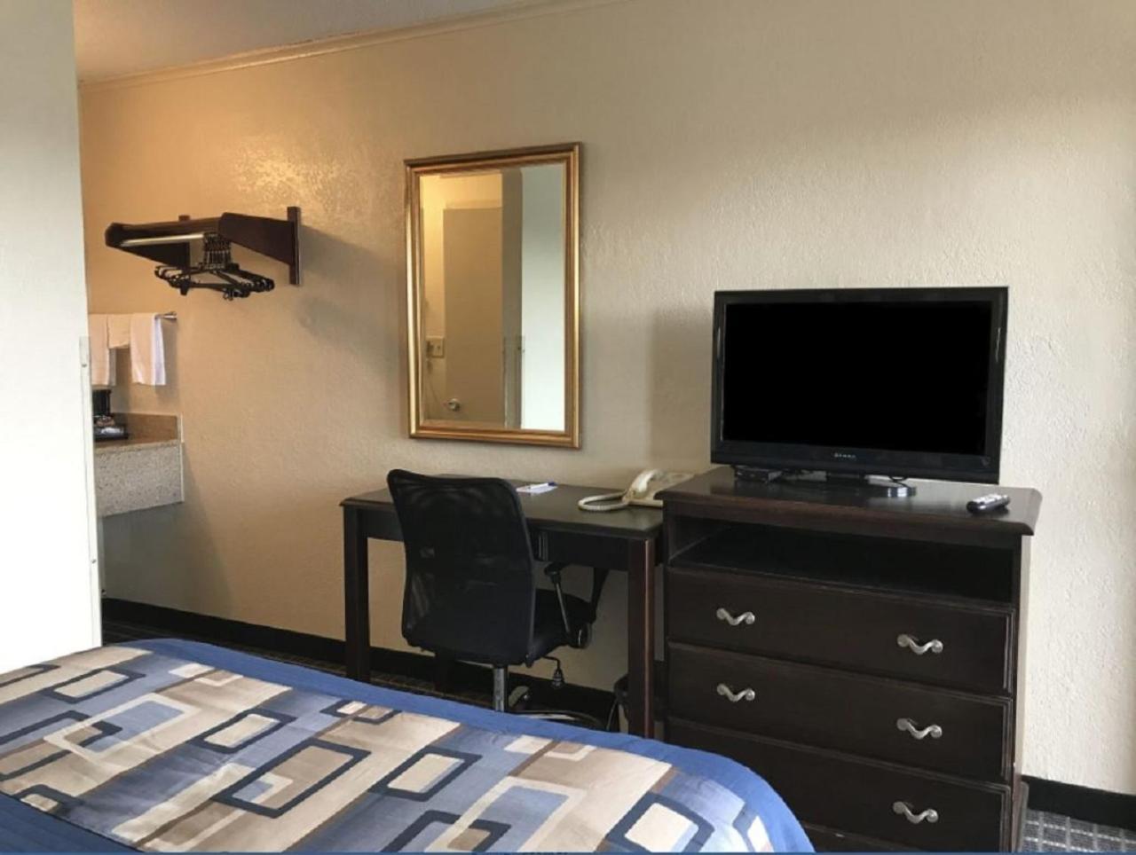 Americas Best Value Inn Mount Vernon photo 6