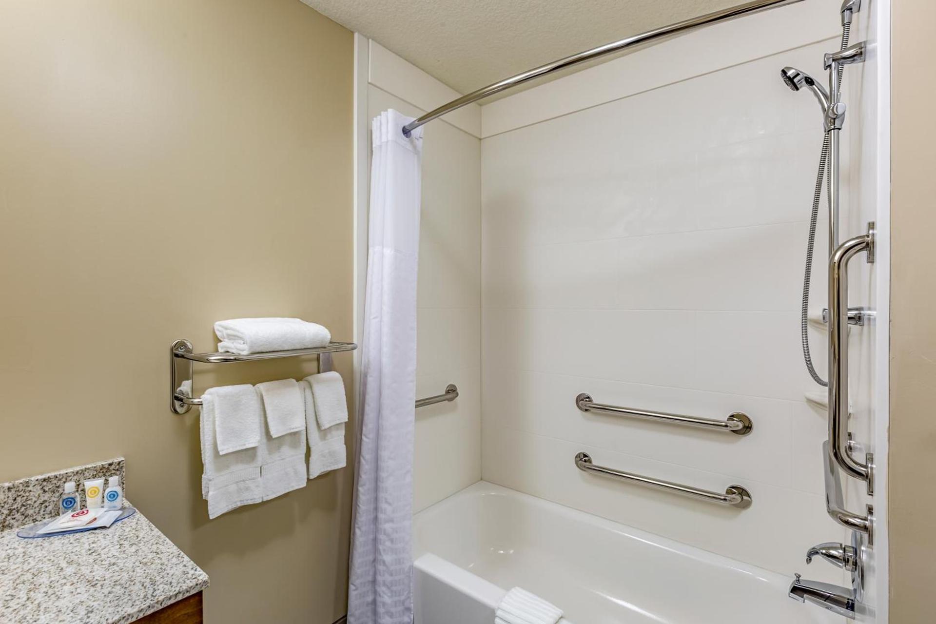 Comfort Inn Altoona-Des Moines photo 21