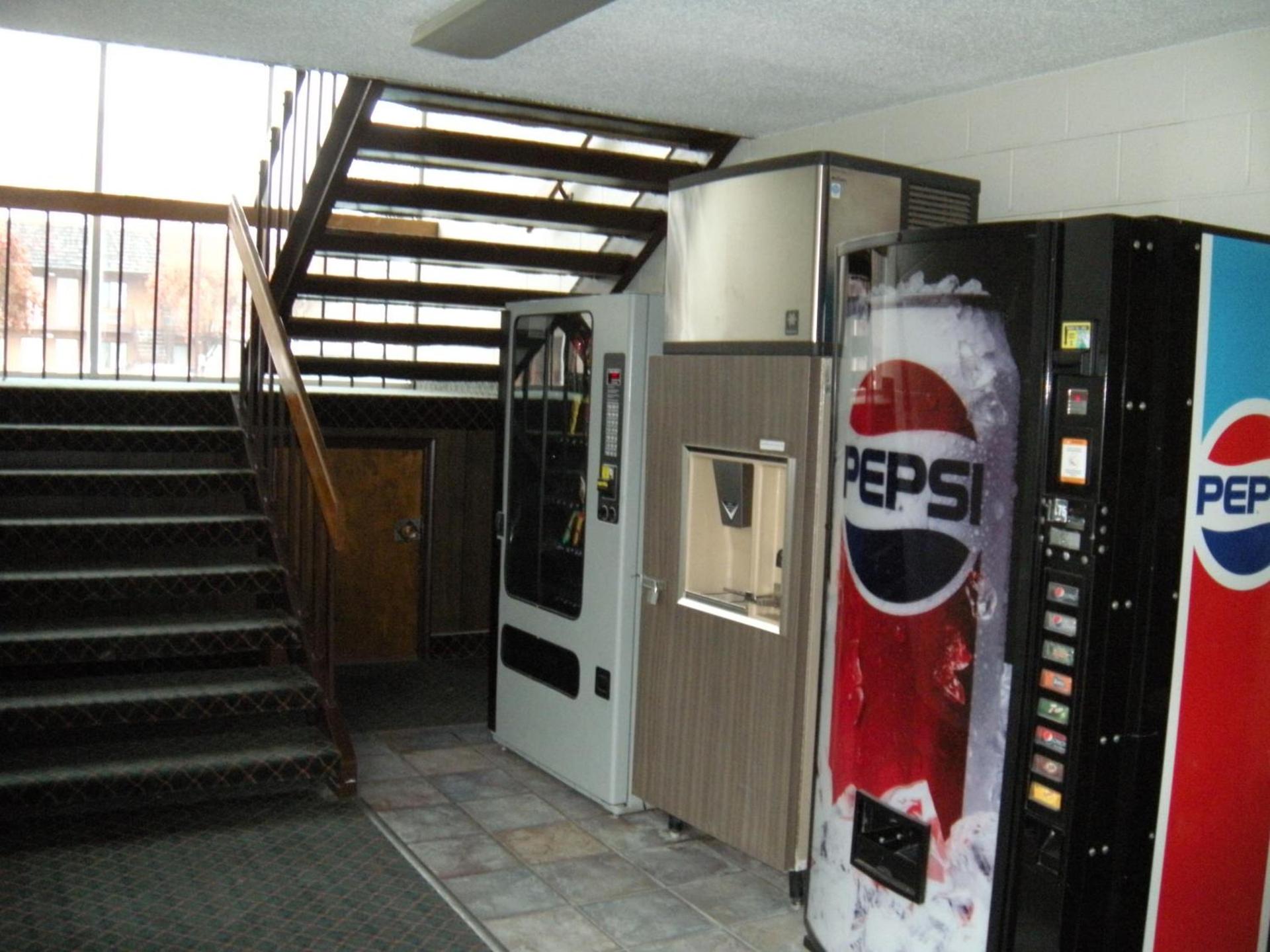 Motel West photo 11
