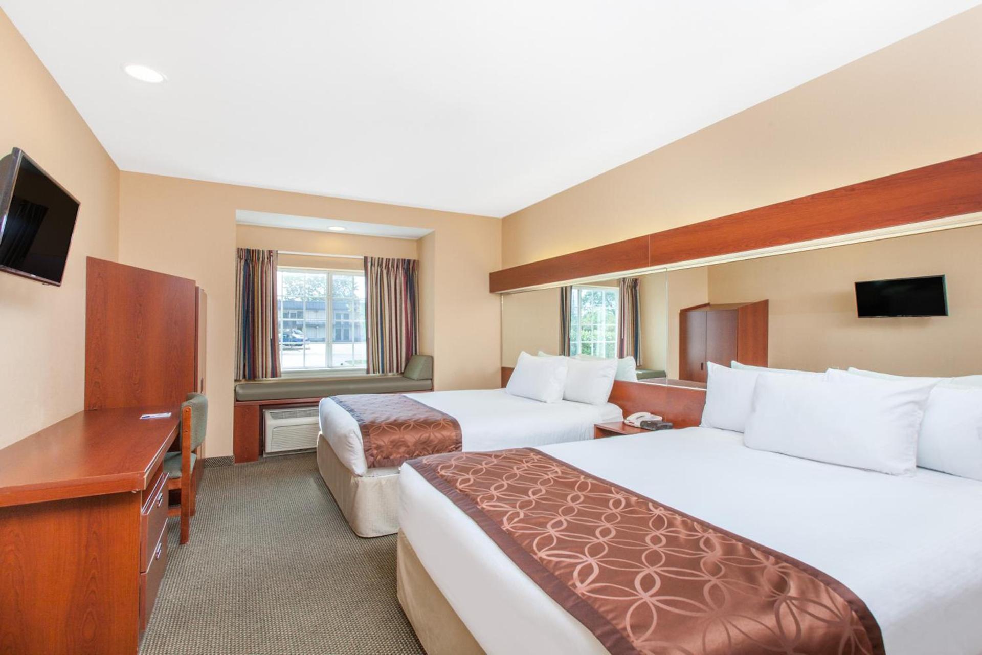 Microtel Inn by Wyndham Rogers photo 6