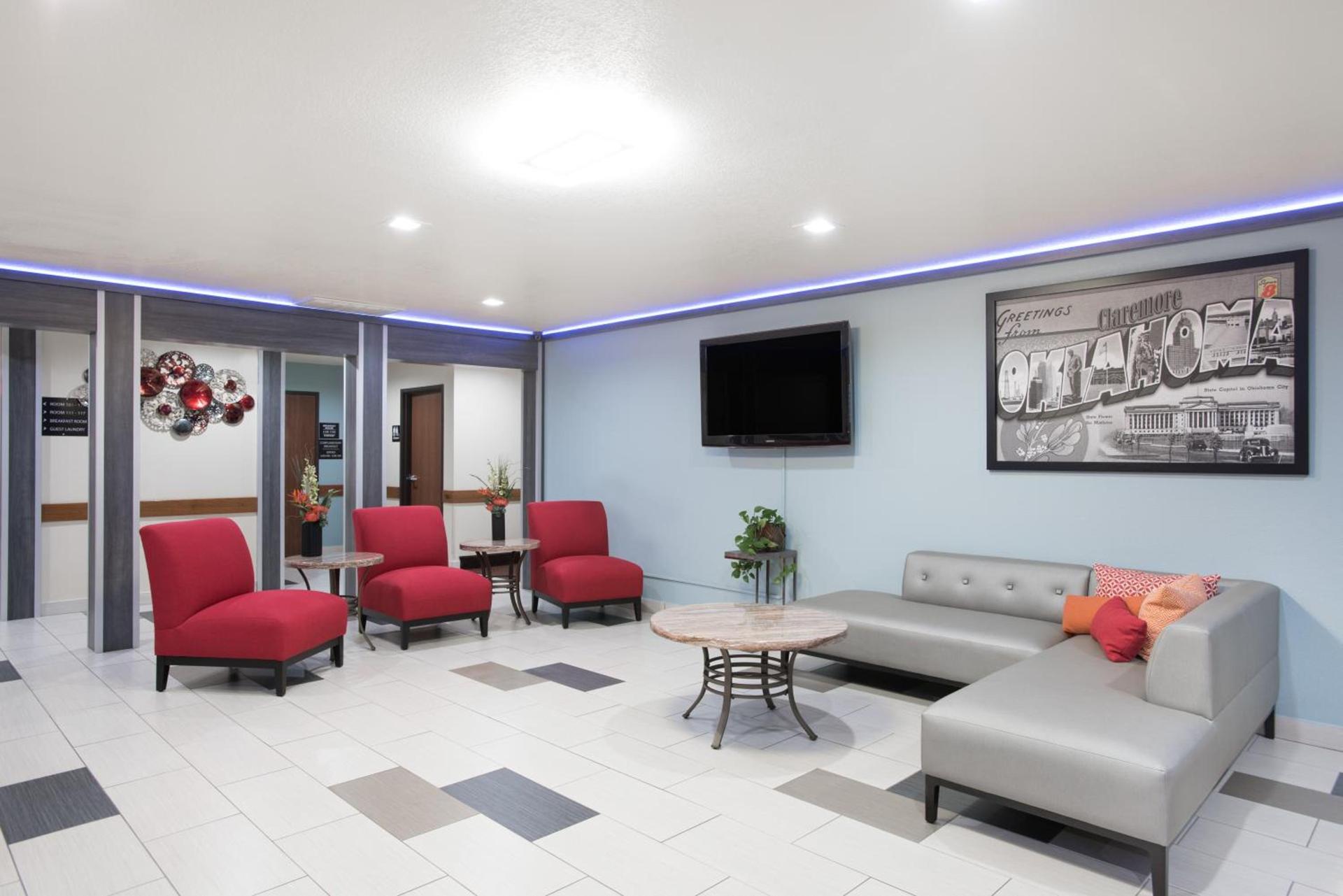 Super 8 by Wyndham Claremore OK photo 17