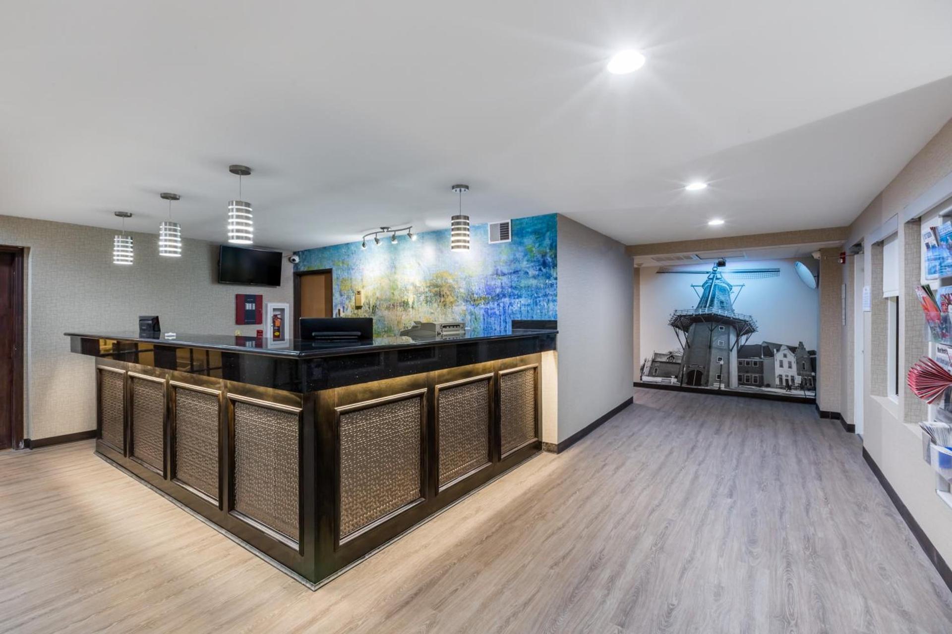 Baymont by Wyndham Pella photo 8