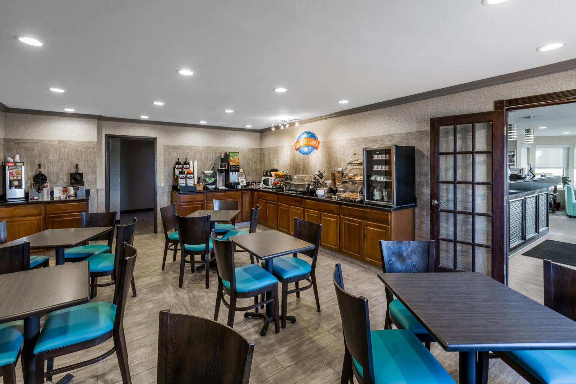 Baymont by Wyndham Pella photo 9
