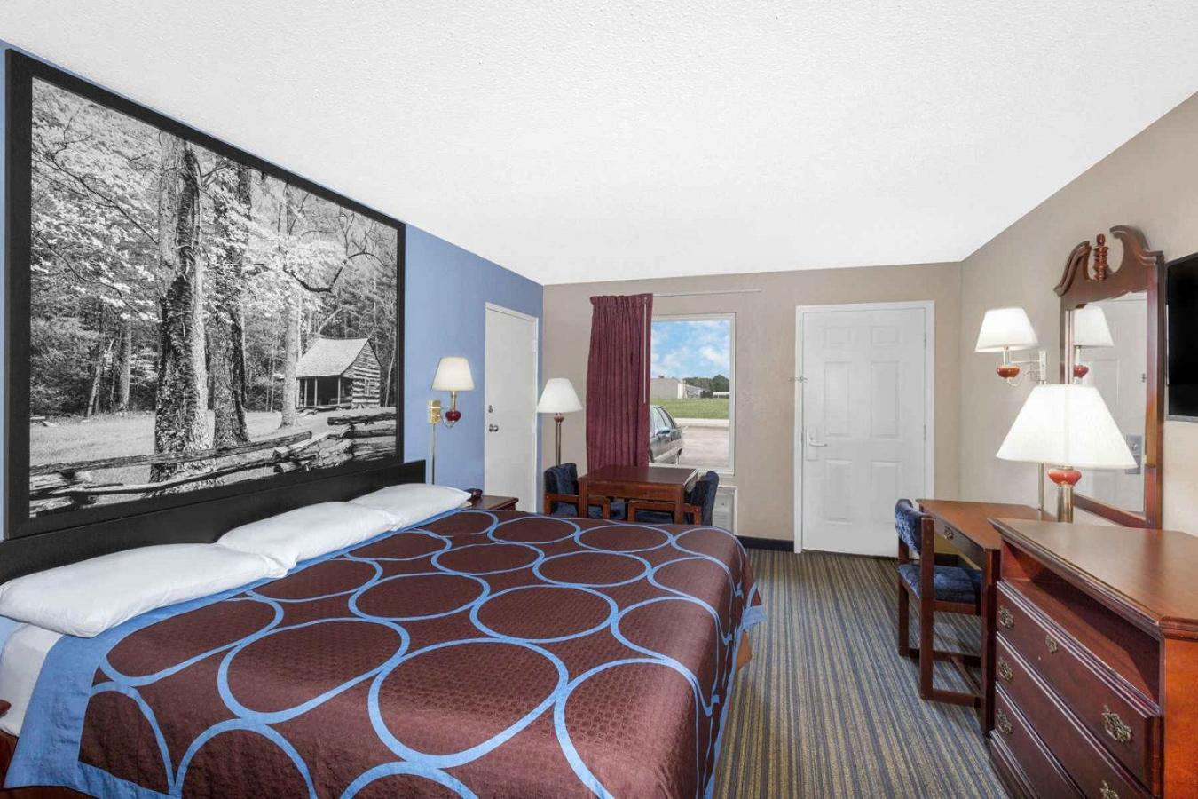 Super 8 by Wyndham Whiteville photo 22