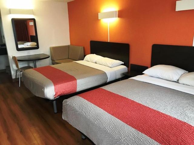 Hotel 465 By Regency photo 18