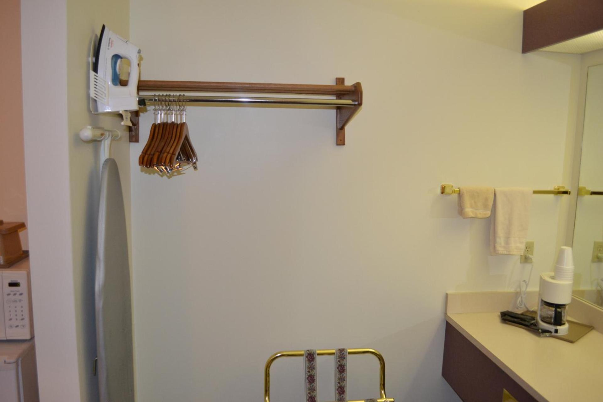 Countryside Suites Omaha photo 49