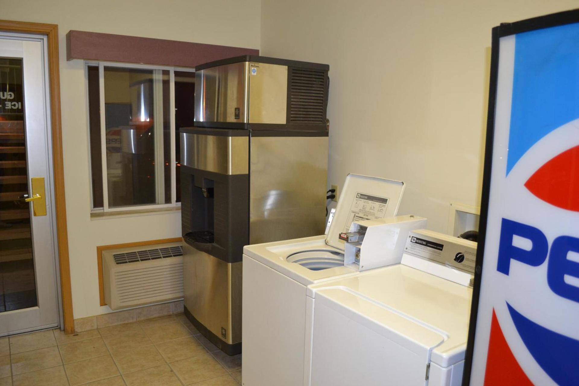 Countryside Suites Omaha photo 35