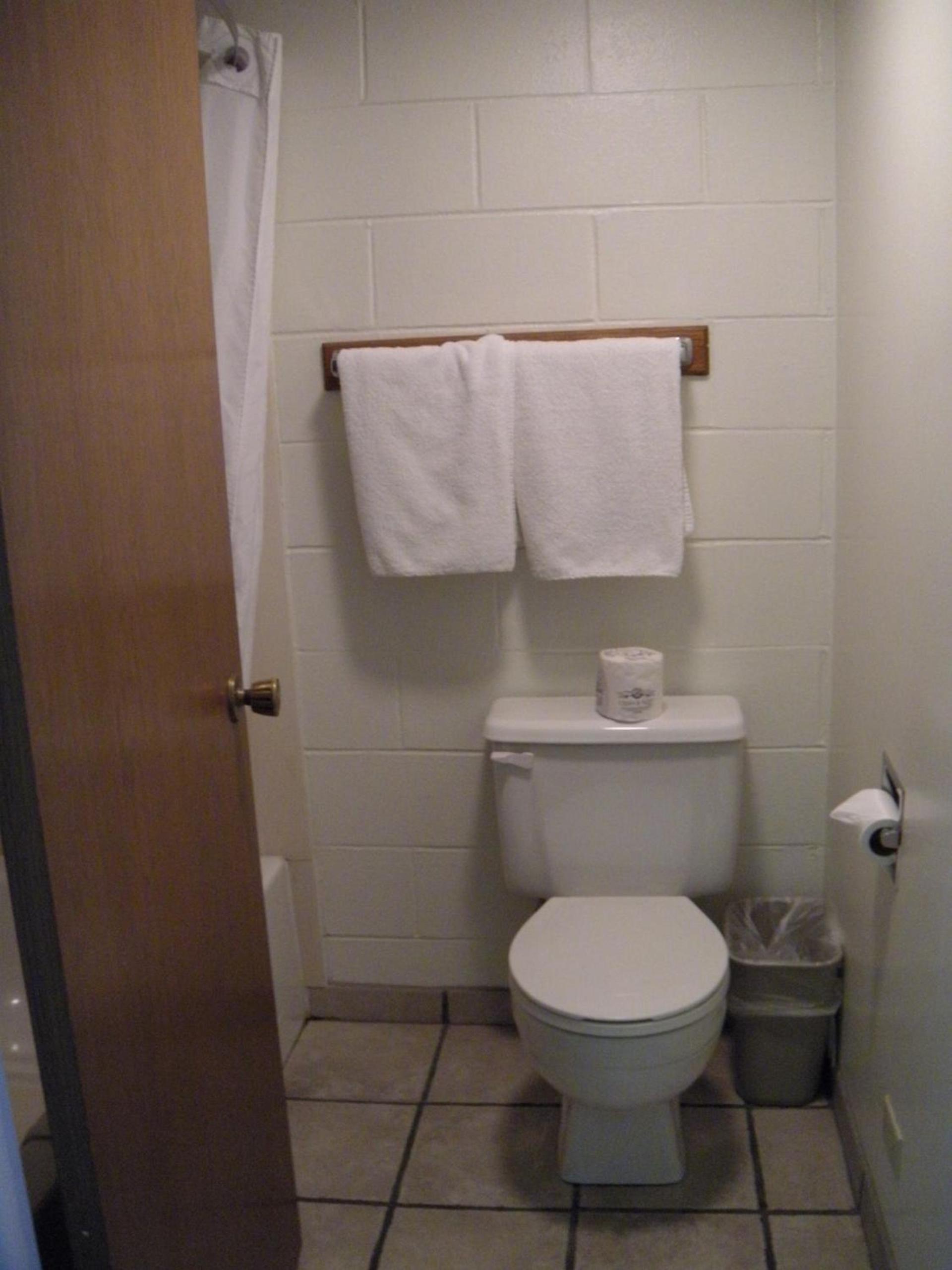 Motel West photo 21