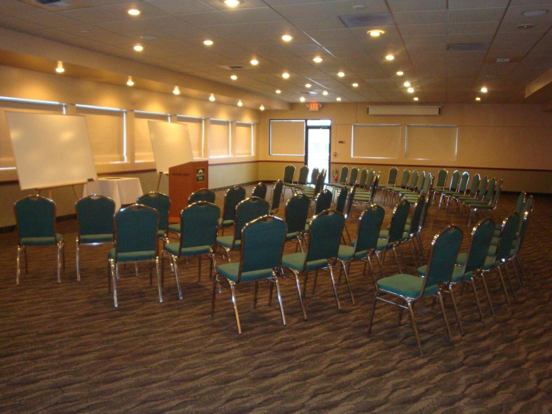 Broadway Inn Conference Center photo 24