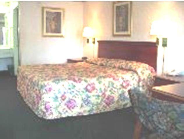 America's Best Inn & Suites - Decatur photo 4