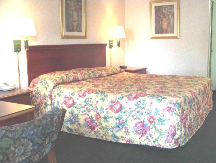 America's Best Inn & Suites - Decatur photo 3