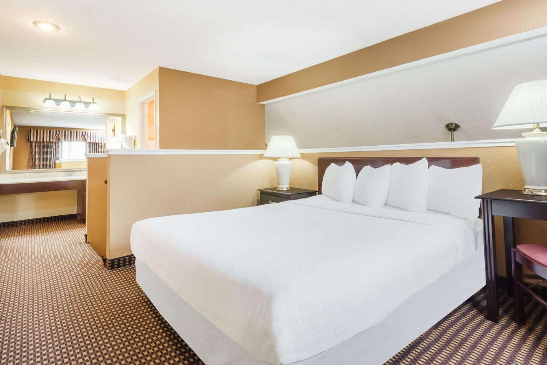 Hawthorn Extended Stay by Wyndham Columbus photo 19
