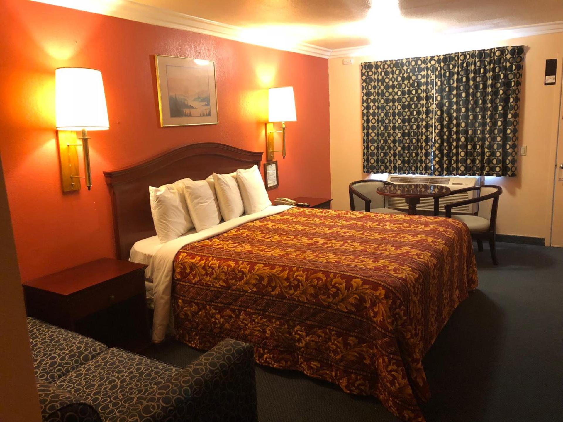 Americas Best Value Inn-Mojave photo 7