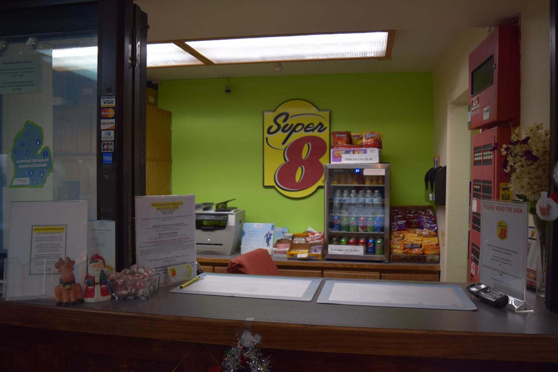 Super 8 by Wyndham Saginaw photo 4