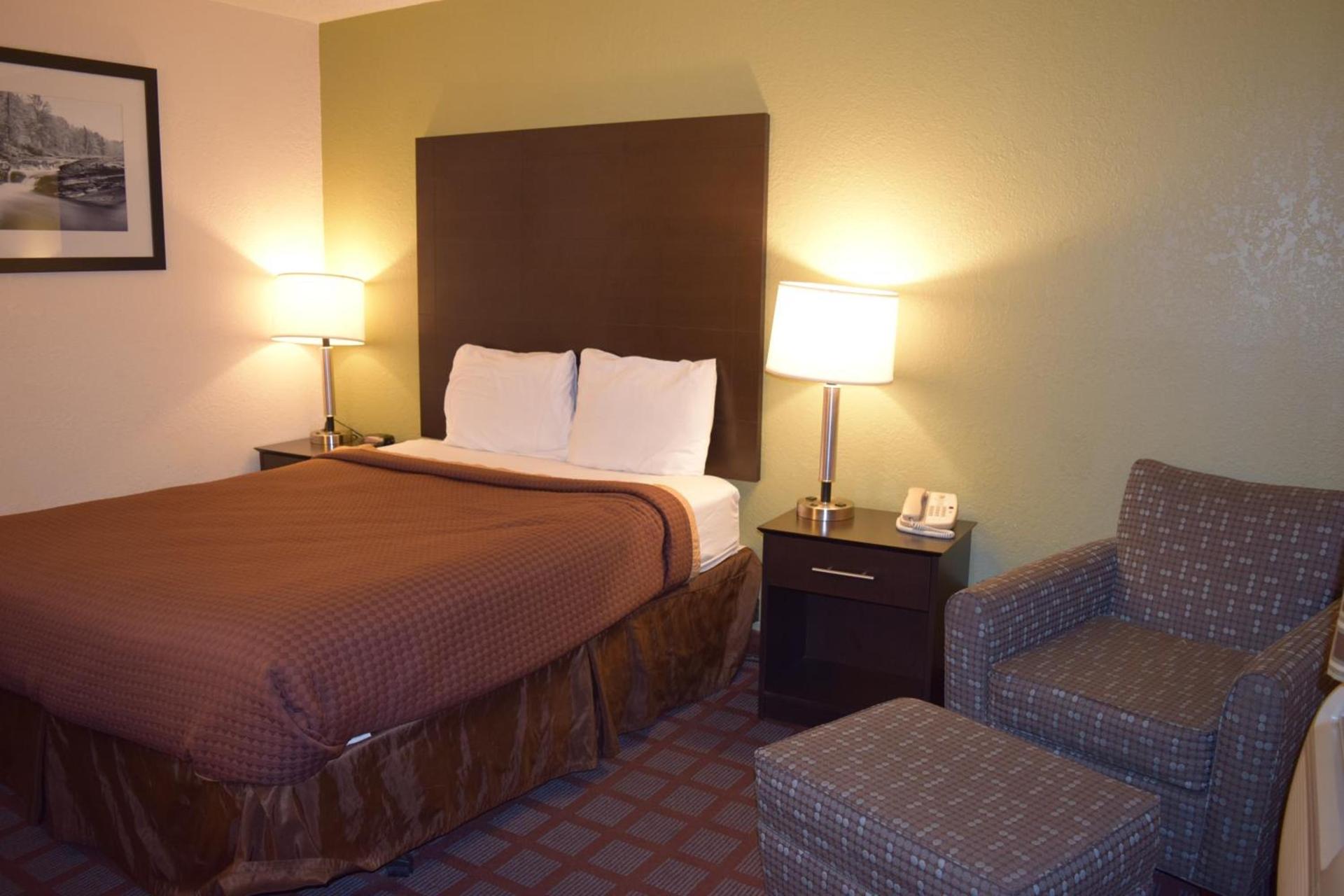 Super 8 by Wyndham Saginaw photo 9