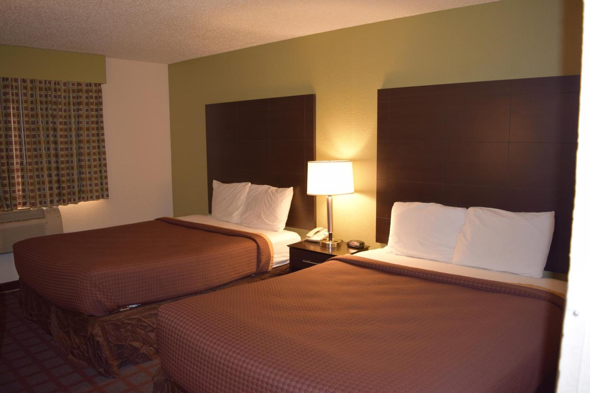 Super 8 by Wyndham Saginaw photo 7