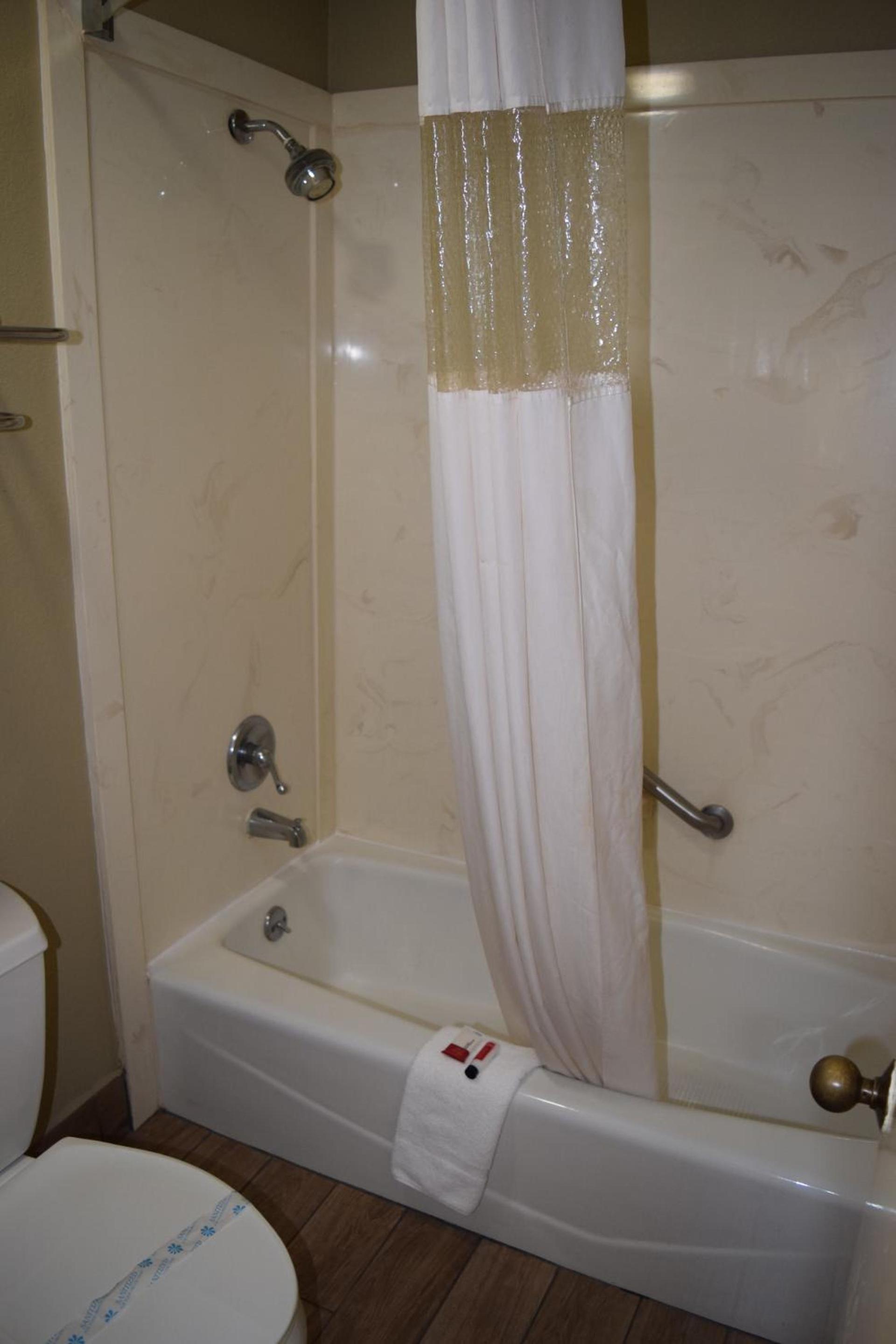 Super 8 by Wyndham Paragould photo 42