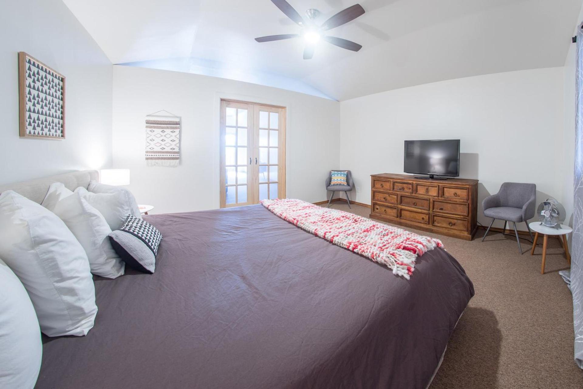 Monarch Motel photo 5