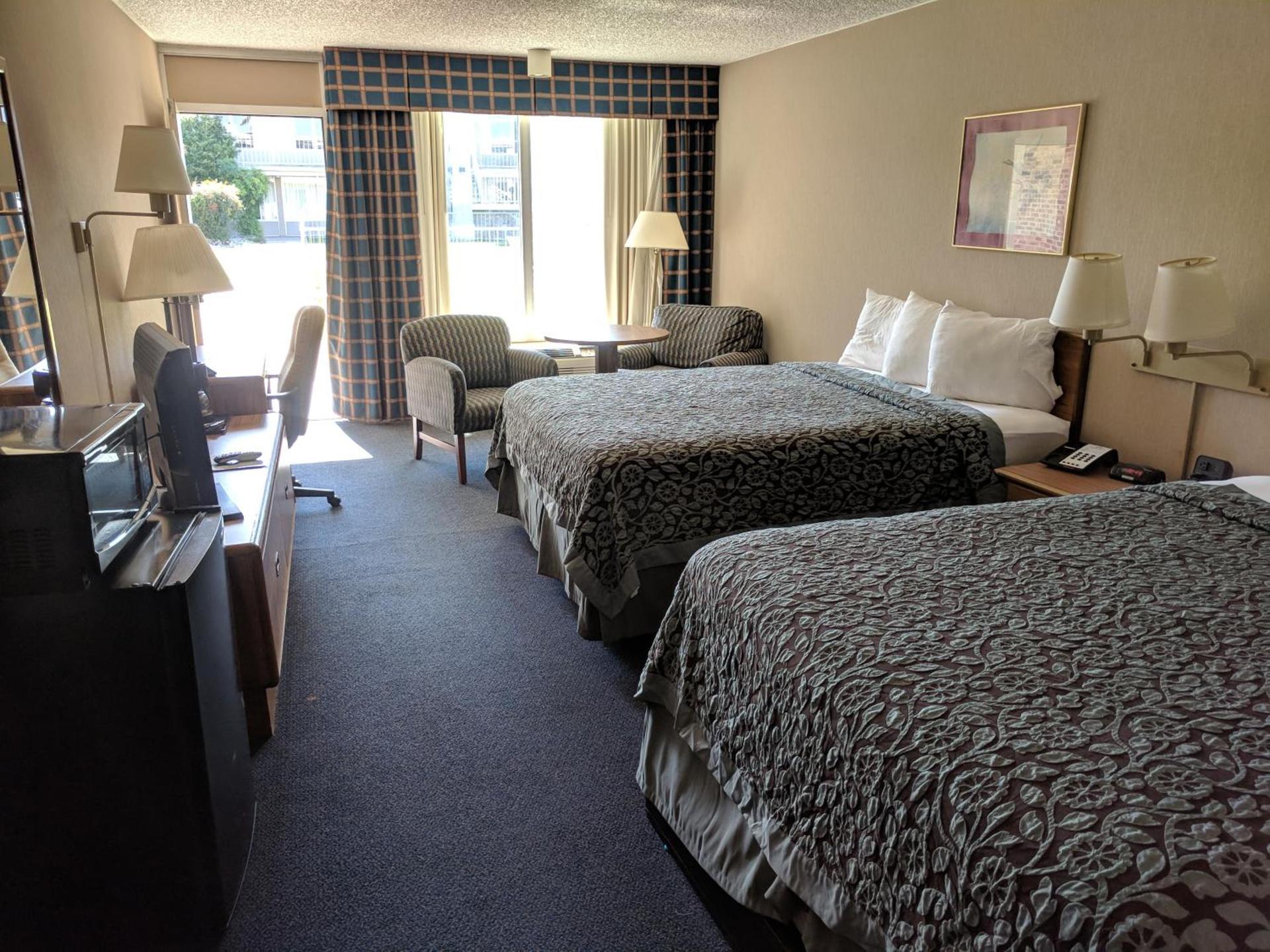 Days Inn by Wyndham Seguin TX photo 15