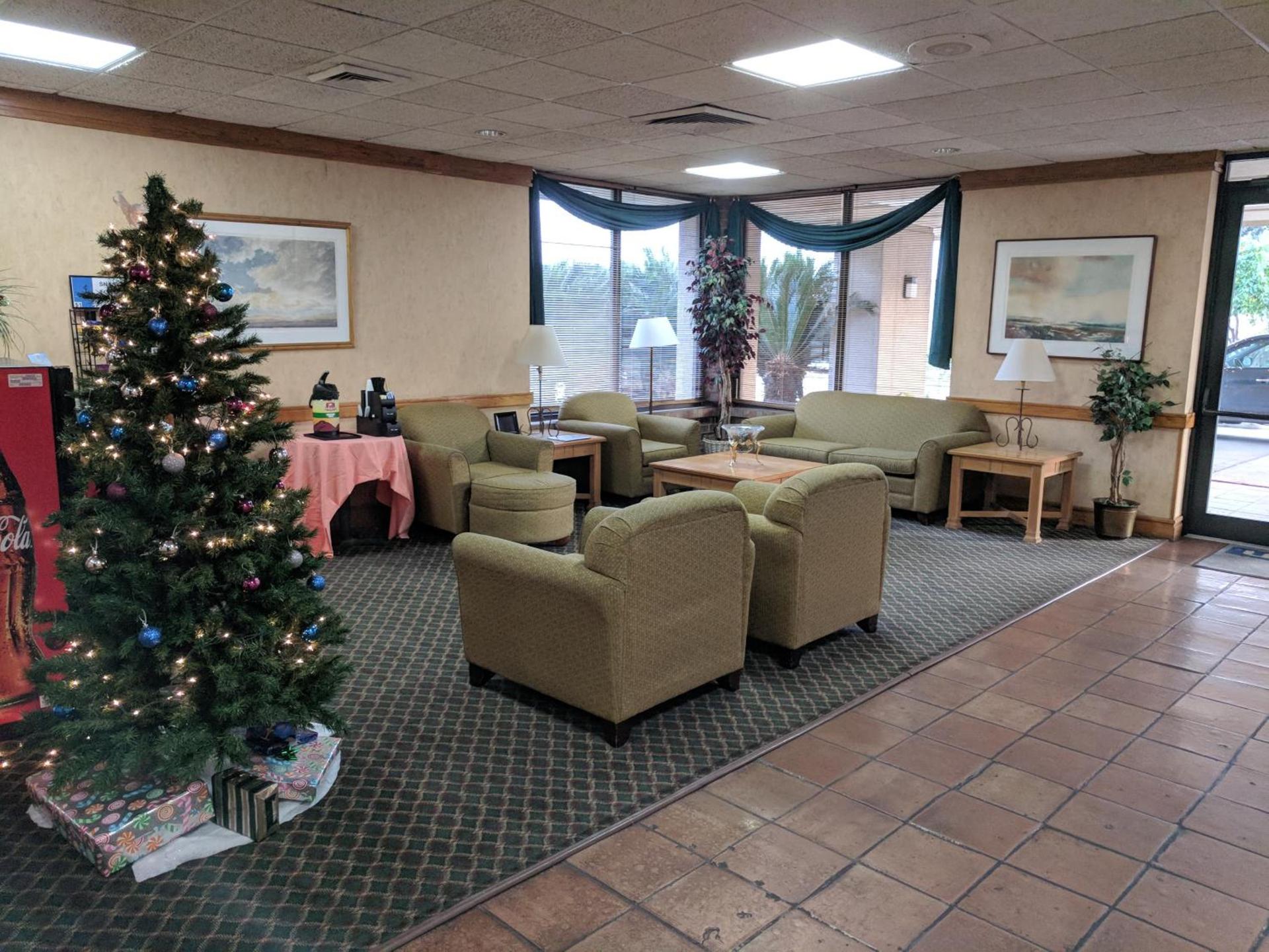 Days Inn by Wyndham Seguin TX photo 21