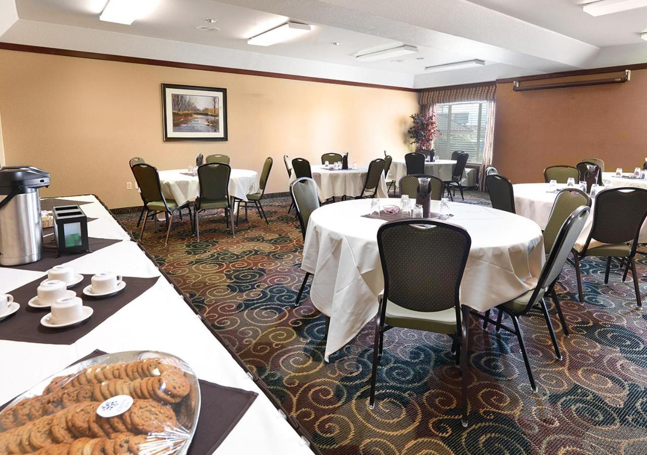 Crystal Inn Hotel & Suites - Salt Lake City photo 24