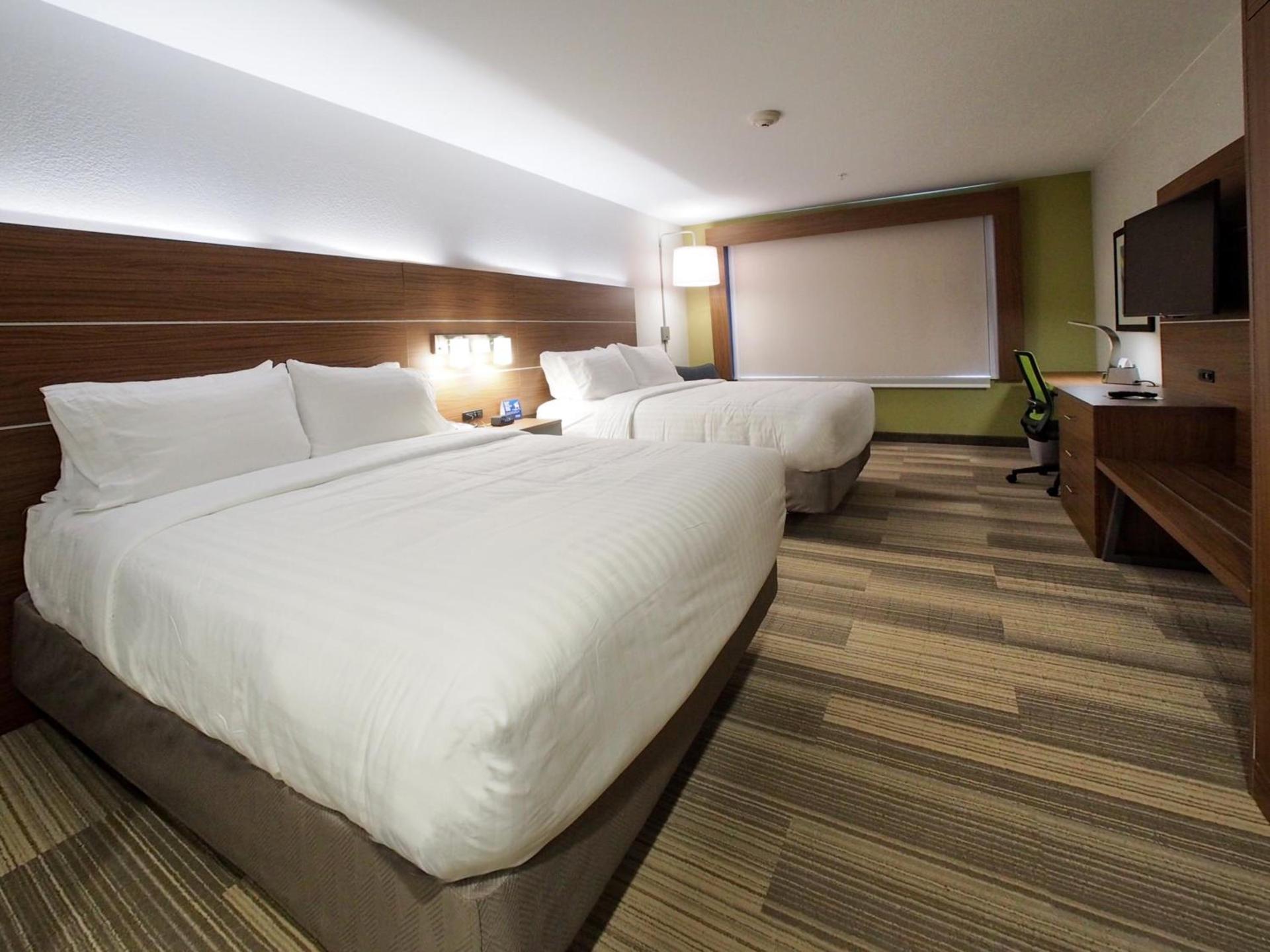 Holiday Inn Express & Suites Moore by IHG photo 13