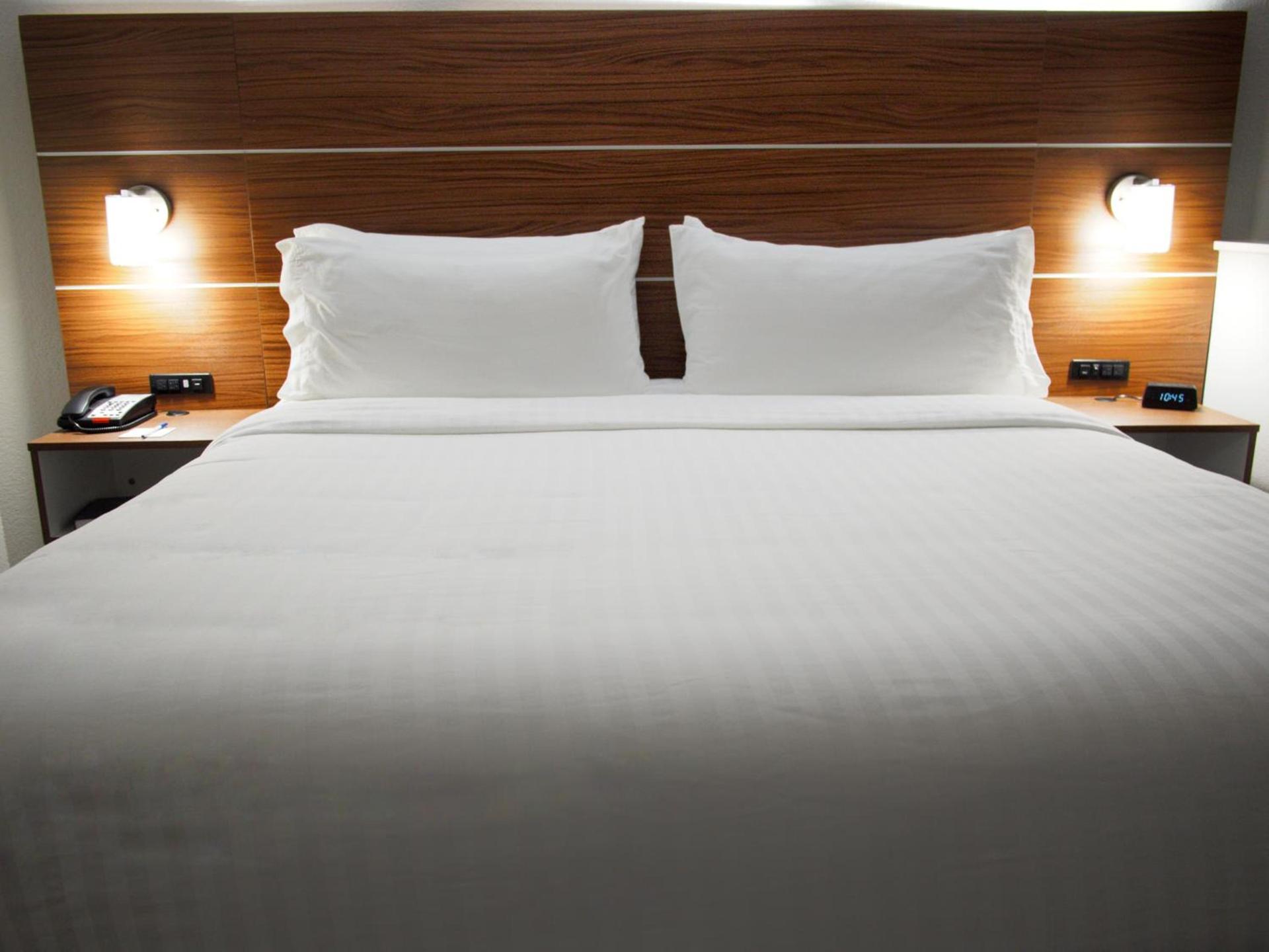 Holiday Inn Express & Suites Moore by IHG photo 14