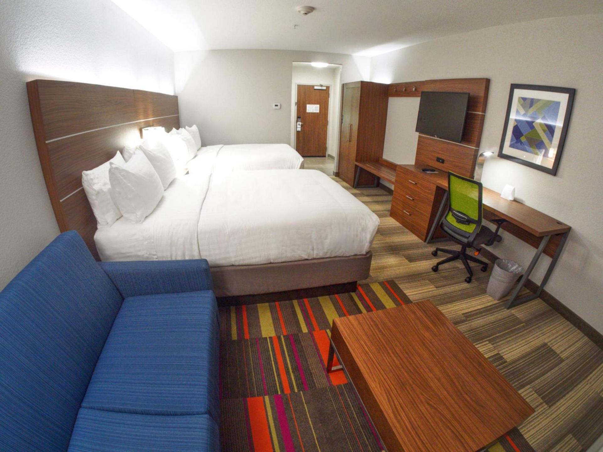 Holiday Inn Express & Suites Moore by IHG photo 8