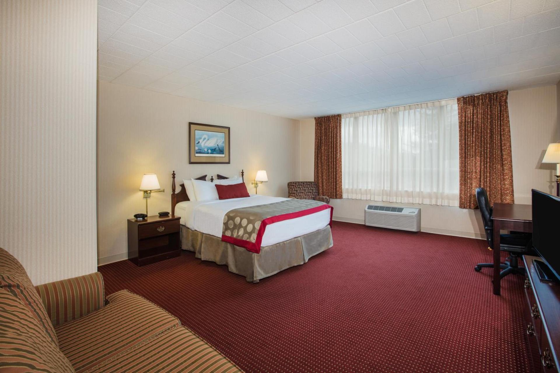 Ramada by Wyndham Ligonier photo 42