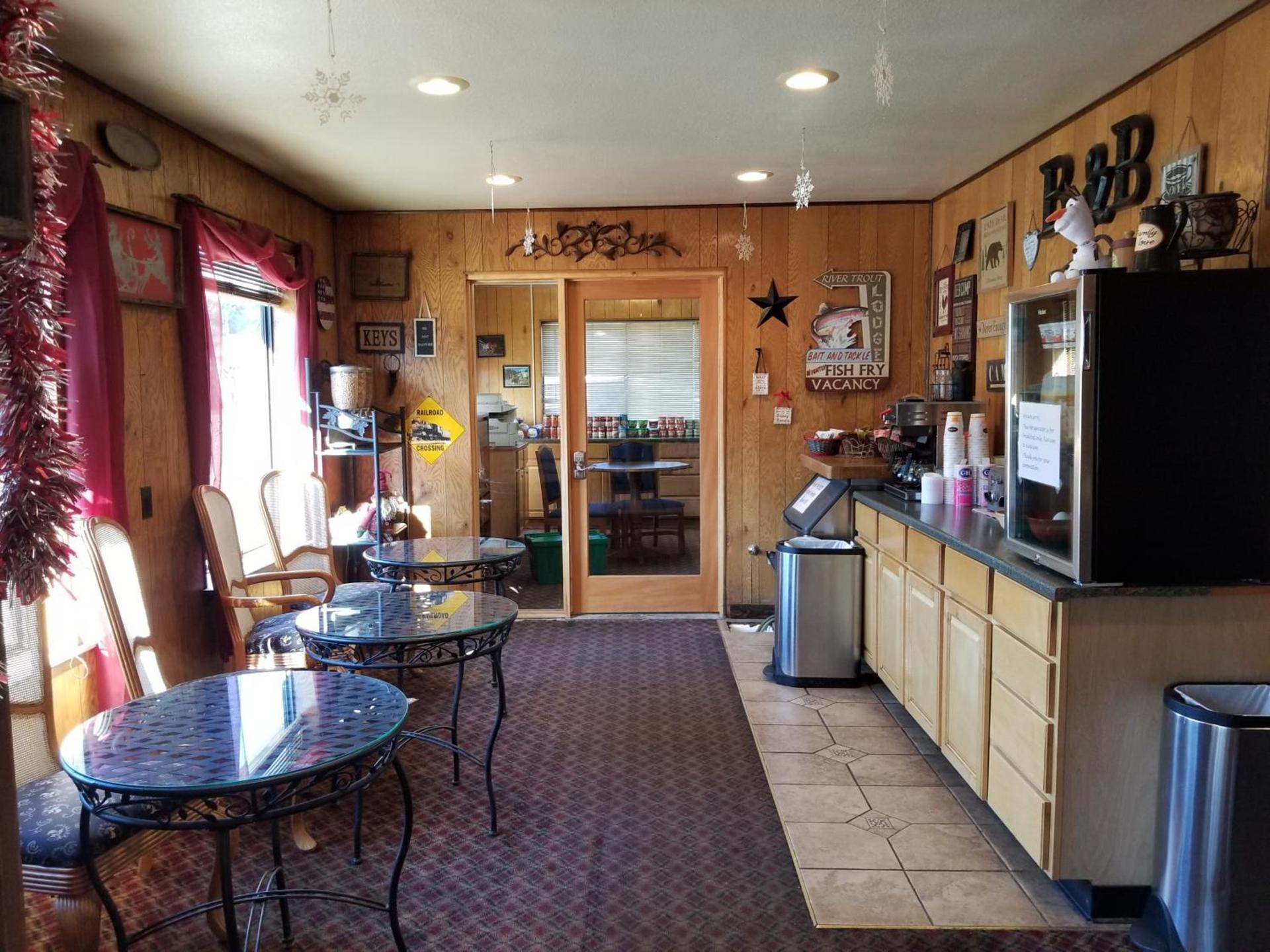 Gold Pan Lodge photo 11