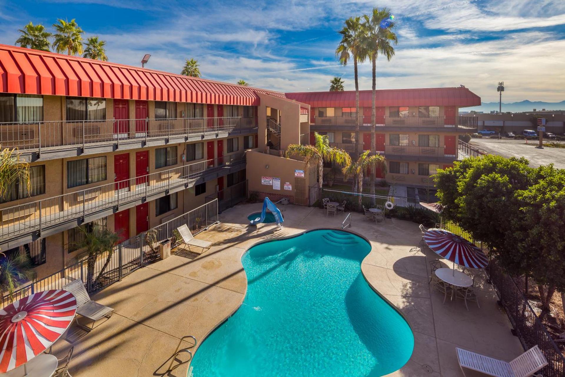 Travelers Inn - Phoenix photo 19