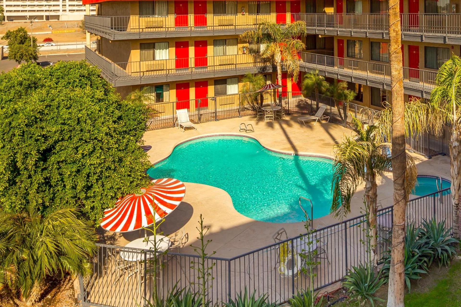 Travelers Inn - Phoenix photo 20