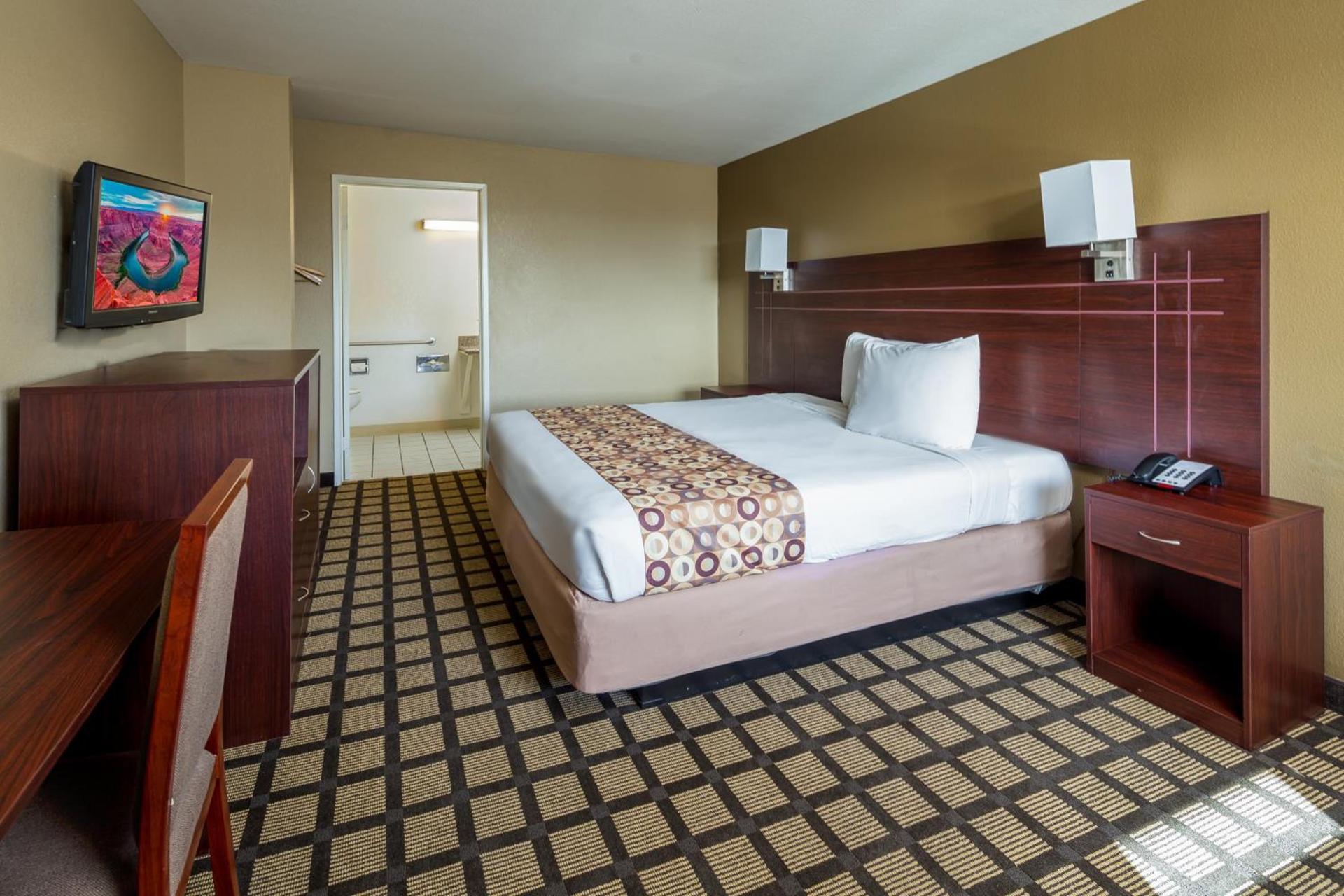 Travelers Inn - Phoenix photo 17