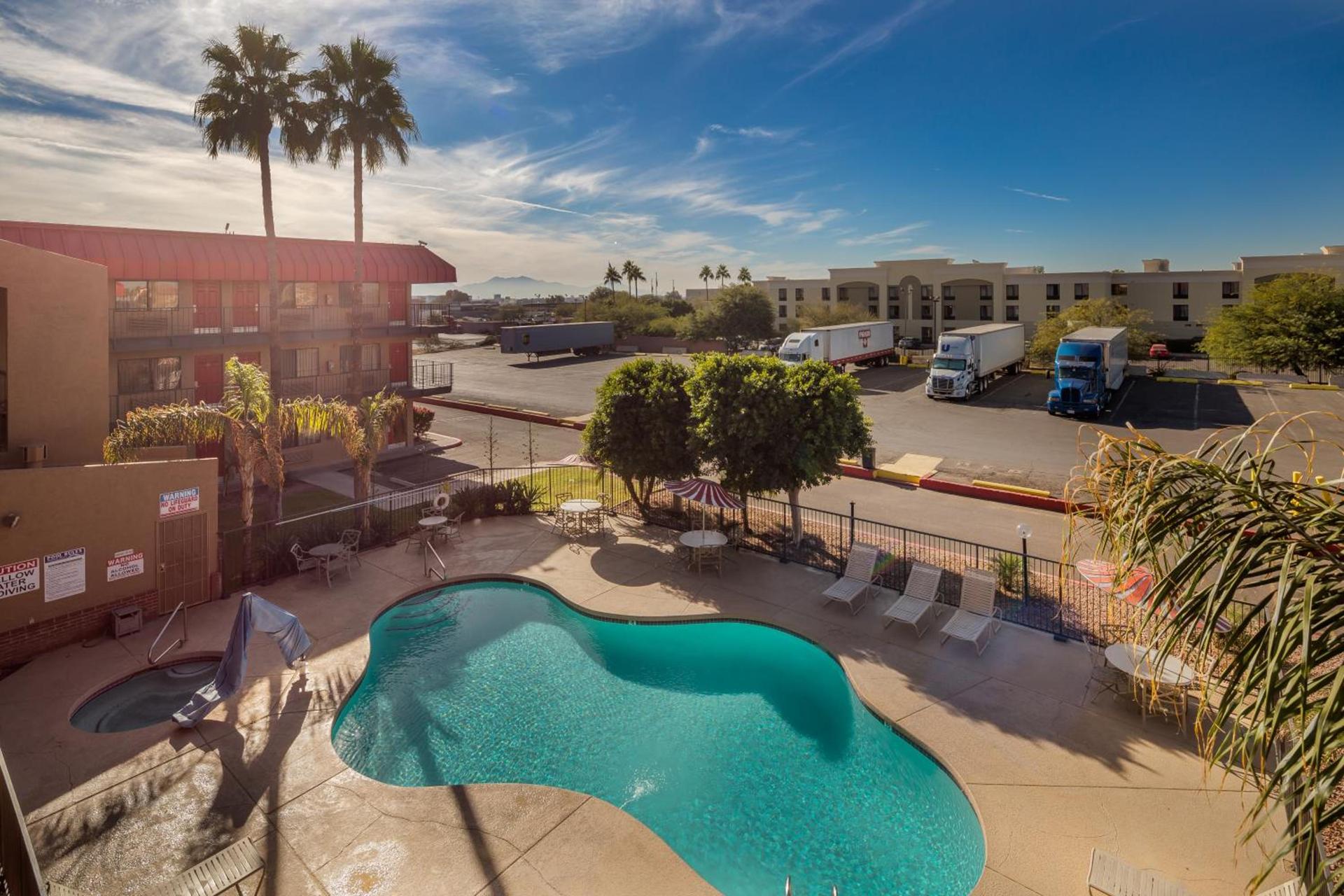 Travelers Inn - Phoenix photo 18