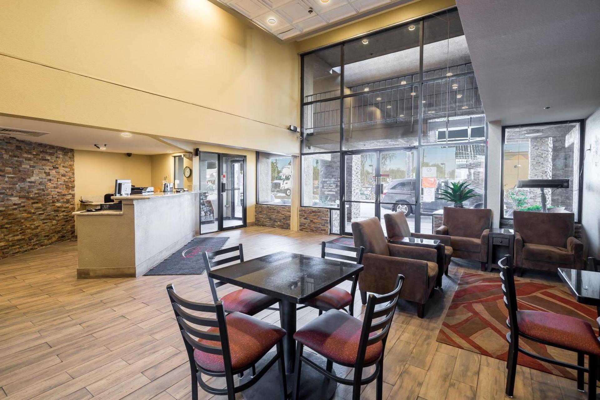 Travelers Inn - Phoenix photo 9