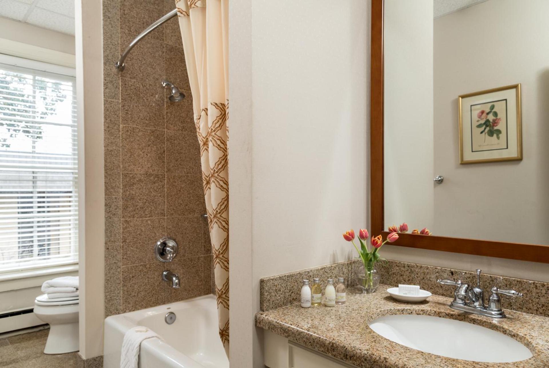 Linden Row Inn photo 26