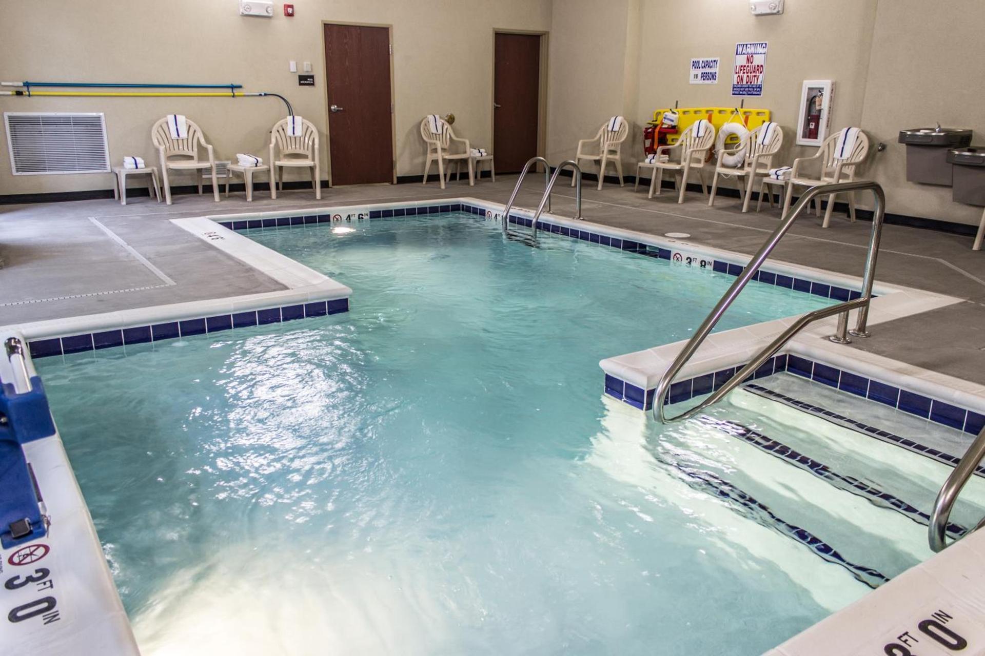 Cobblestone Hotel & Suites - Chippewa Falls photo 23