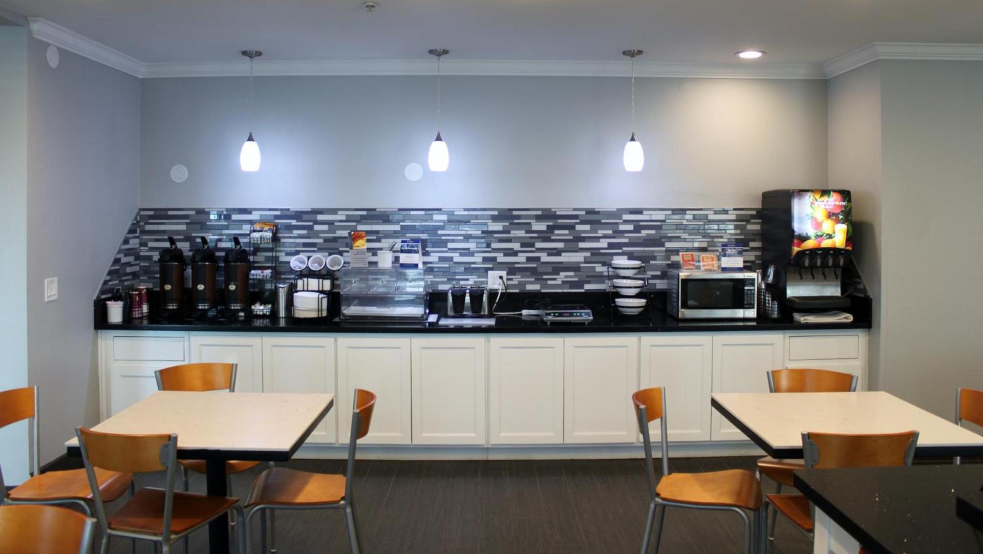 Best Western Visalia Hotel photo 51