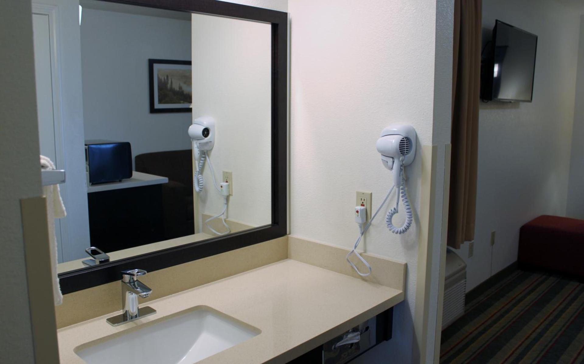Best Western Visalia Hotel photo 52