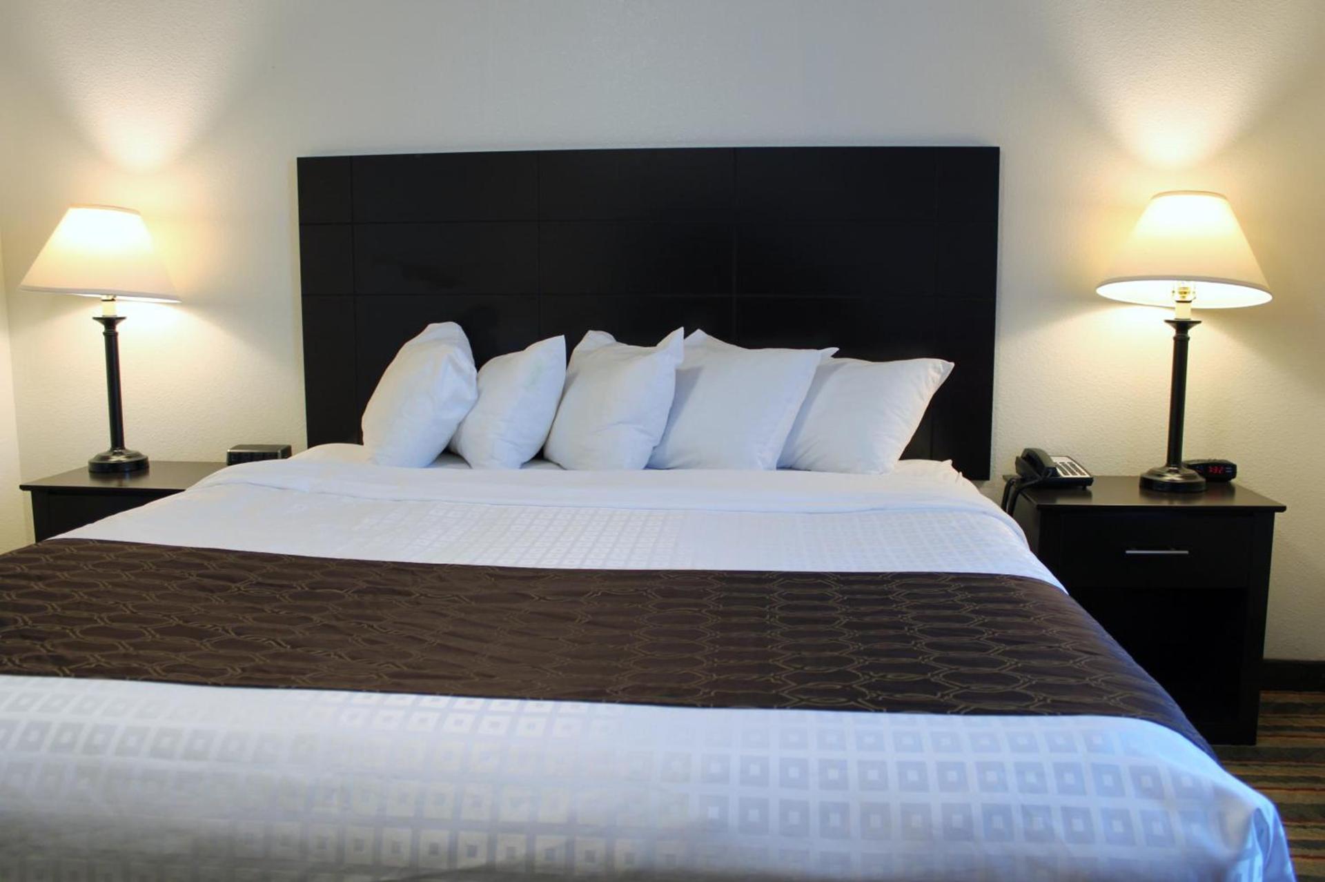 Best Western Visalia Hotel photo 53