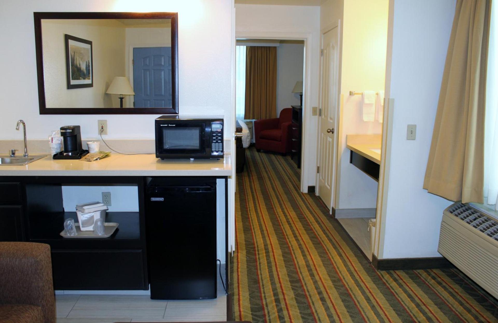 Best Western Visalia Hotel photo 49