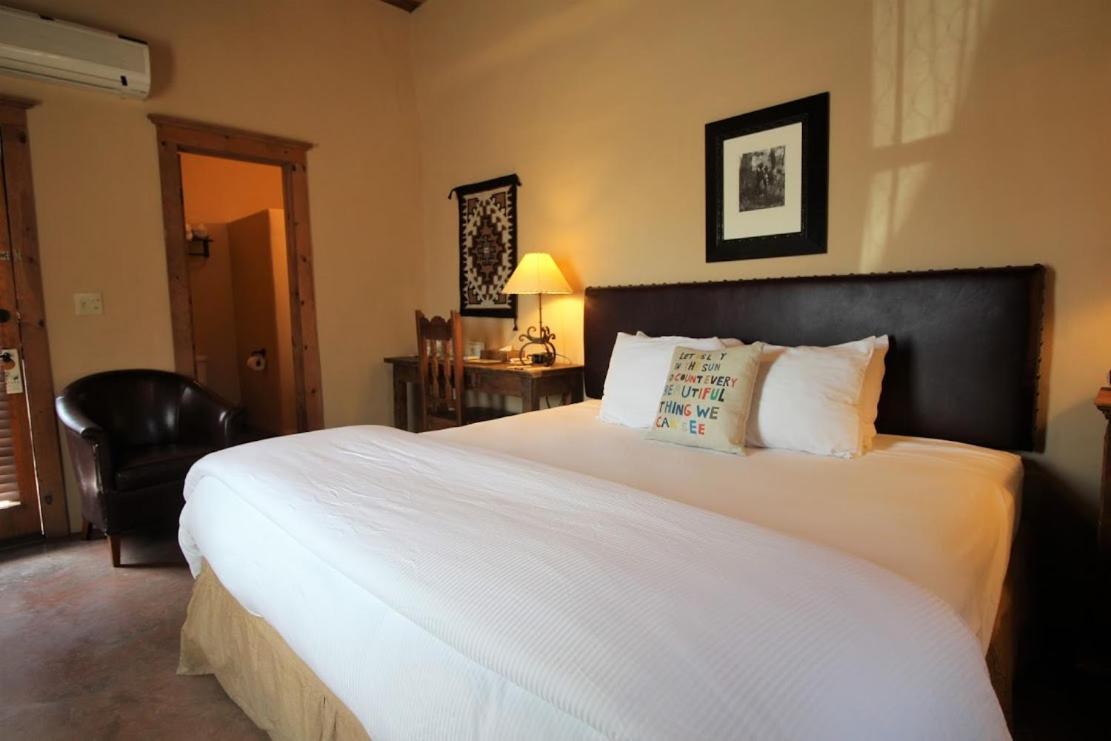 The Maverick Inn photo 36