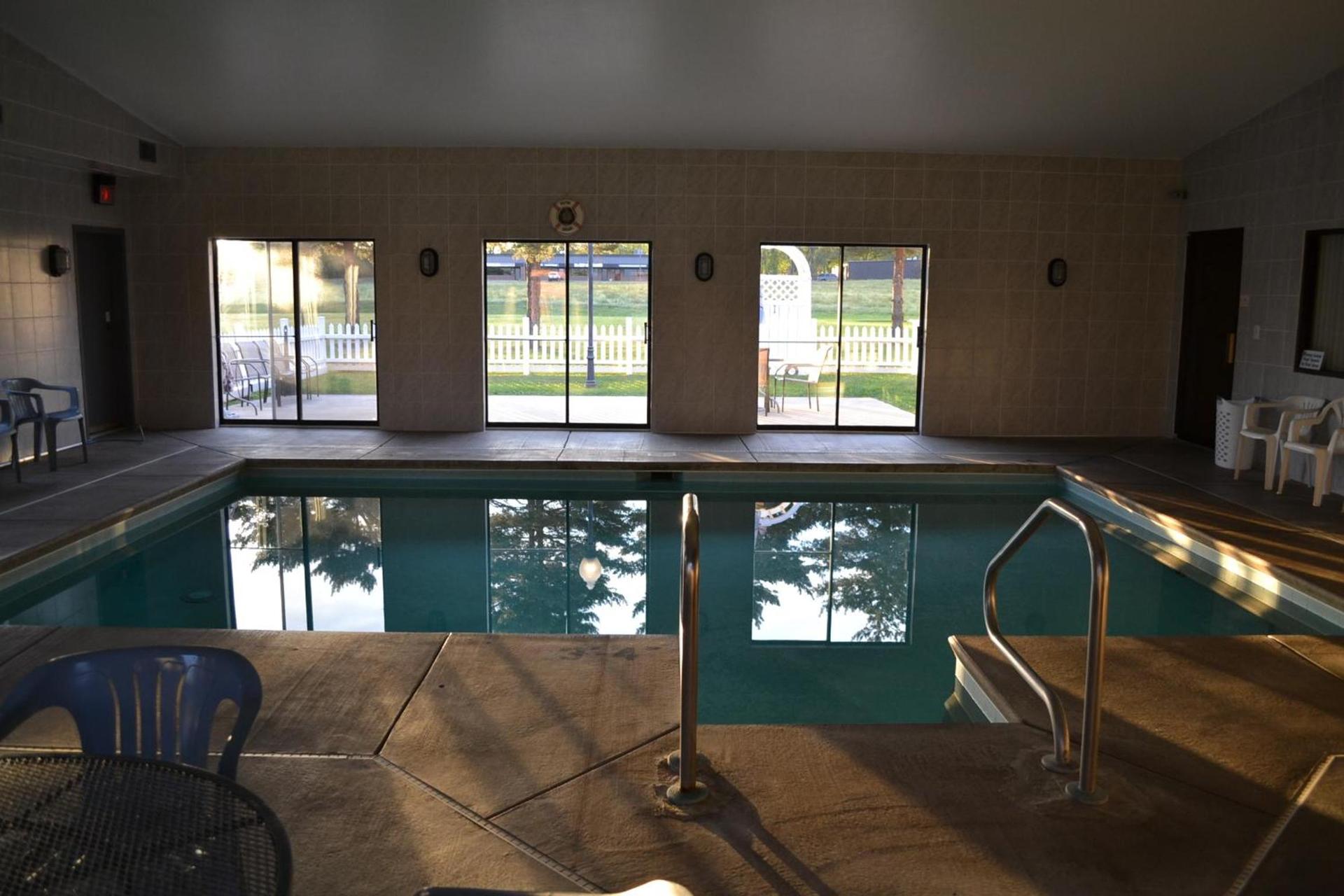 Sky Lodge Inn & Suites - Delavan photo 56