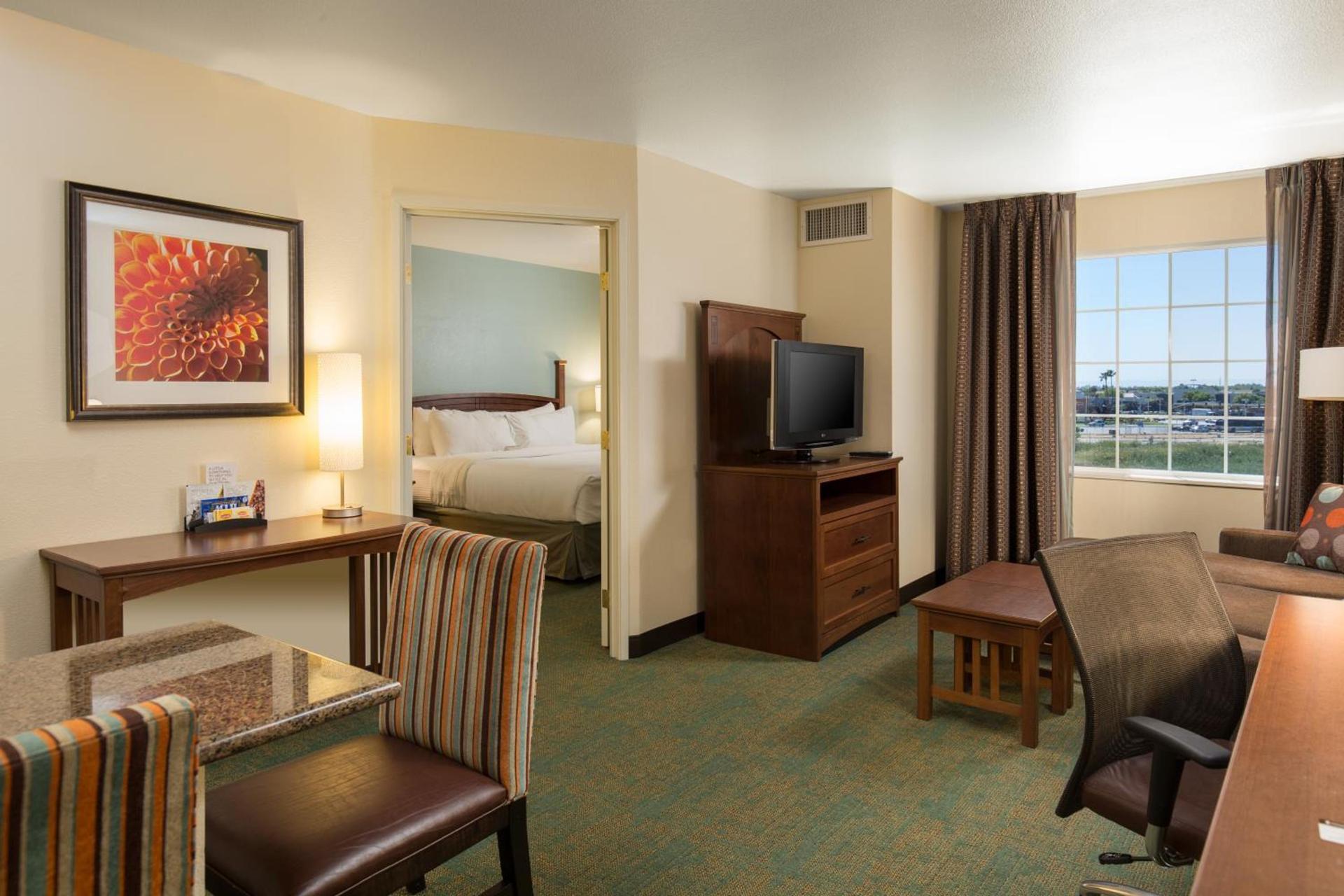 Staybridge Suites Sacramento-Folsom by IHG photo 2