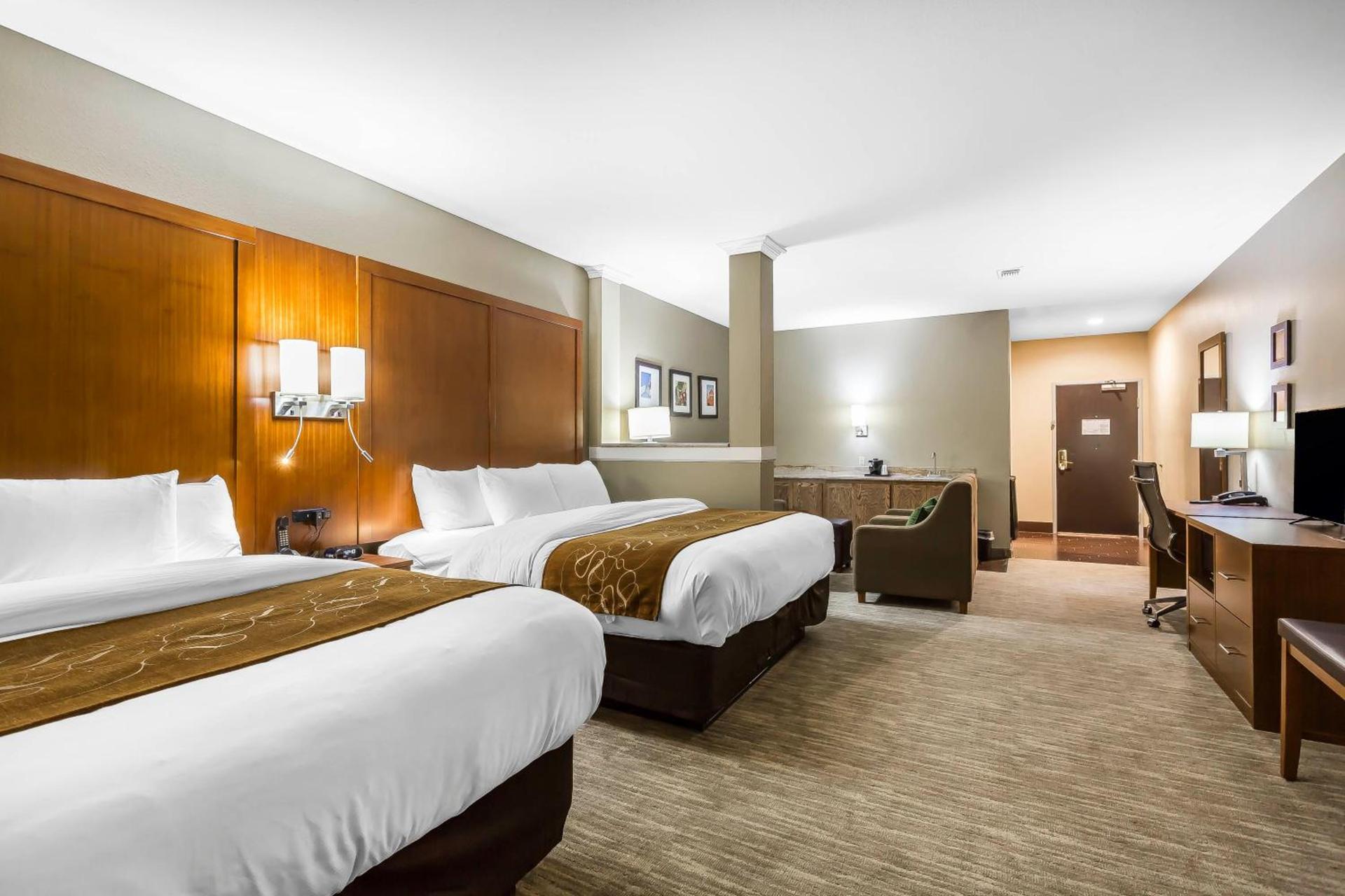 Comfort Suites - University photo 6